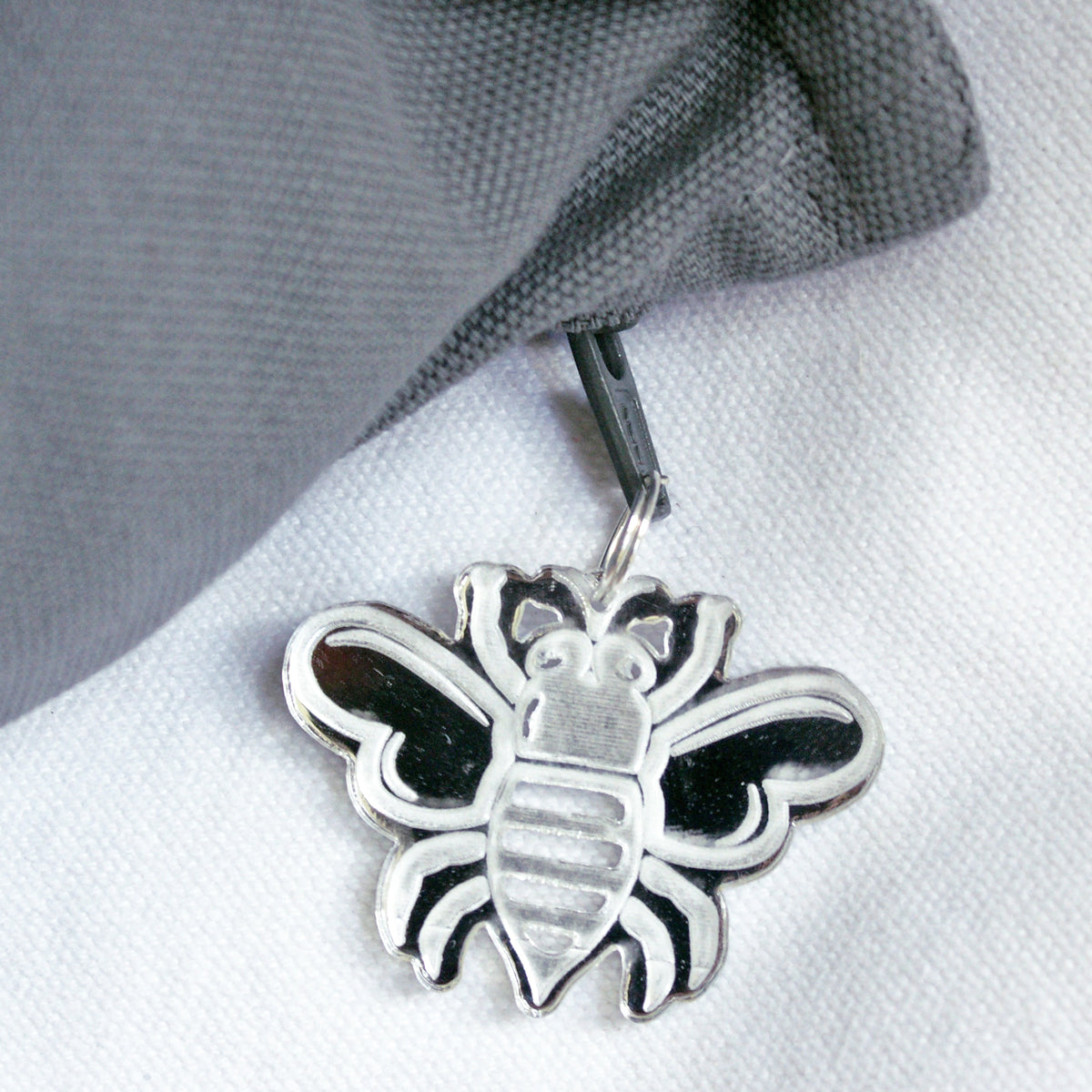 Brit and Bee Throw Pillow BEE ZIP-PULL